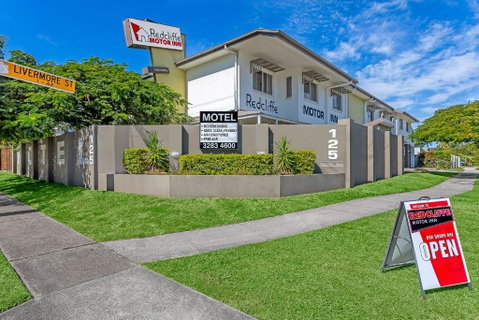 Redcliffe Motor Inn - Tourism Gold Coast 0