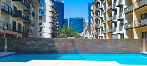Resort-style Living In Perth CBD - 2X2 Apt - Tourism Gold Coast 0