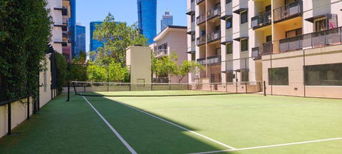 Resort-style Living In Perth CBD - 2X2 Apt - Tourism Gold Coast 1