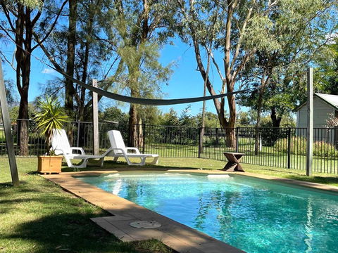 Red Tractor Retreat - Tourism Gold Coast 2