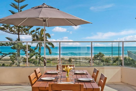 Reflections 202 - Tourism Gold Coast 1