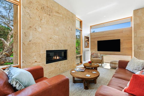 REFRESH At Lonnie - Tourism Gold Coast 0
