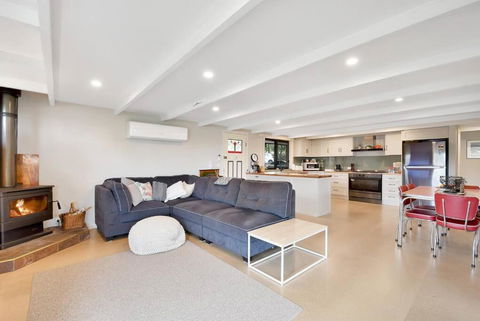 Relax At Goughs Bay - Tourism Gold Coast 2