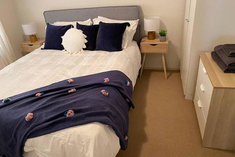 Relax In The Spa With Views Opposite Lake Eildon - Tourism Gold Coast 2