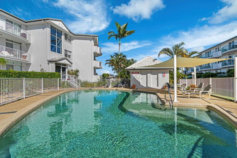 Relaxation Awaits At Runaway Cove - Tourism Gold Coast 1