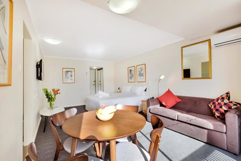 Renovated Stylish Studio - Tourism Gold Coast 1