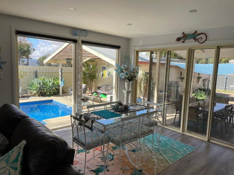Resort On Morgan With Beautiful Private Pool, Pet Friendly - Tourism Gold Coast 2