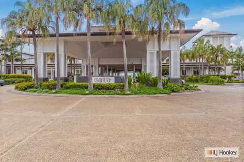 RESORT ON THE BEACH 1219/20 - Tourism Gold Coast 1