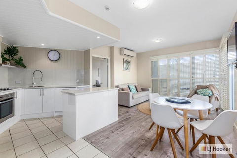 RESORT ON THE BEACH 1219/20 - Tourism Gold Coast 2