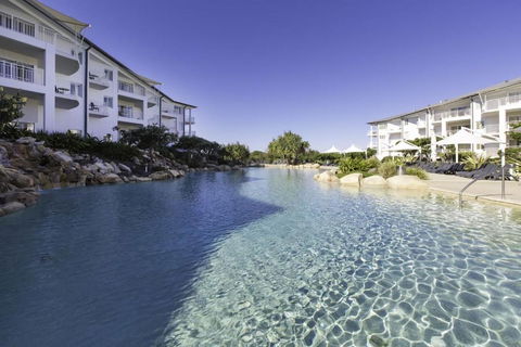RESORT ON THE BEACH 1219/20 - Tourism Gold Coast 0