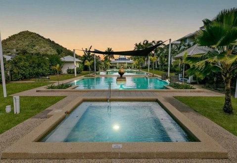 Resort Style Holiday Unit - Tourism Gold Coast 0