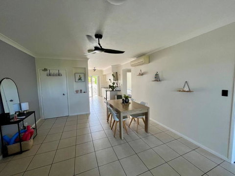 Resort Style Holiday Unit - Tourism Gold Coast 3