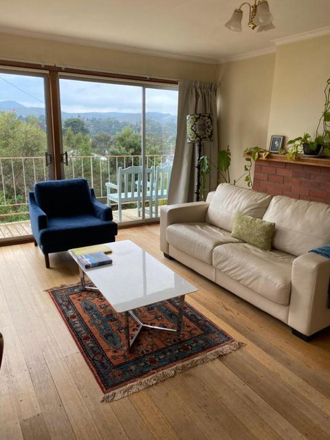 Retro Apartment Cornelian Bay - Water Views - Tourism Gold Coast 0
