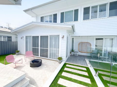 Riva House - Tourism Gold Coast 1