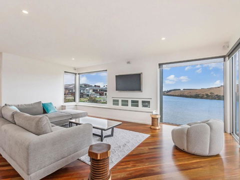 River Reveal - Tourism Gold Coast 0