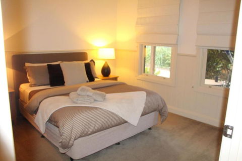 River Rock Cottage Centrally Located And Dog Friendly - Tourism Gold Coast 1