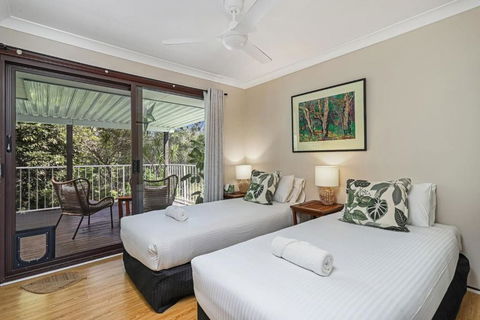 Riverfront Oasis In Elanora - Tourism Gold Coast 3