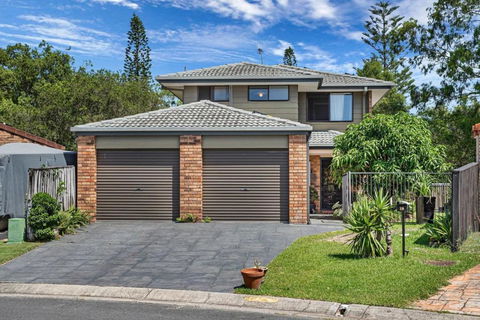 Riverfront Oasis In Elanora - Tourism Gold Coast 2