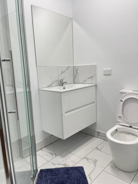 Riverside Hotel - Tourism Gold Coast 2