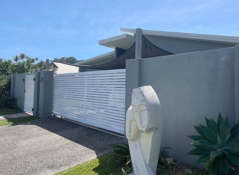 Relax At Trinity Beach Getaway, Blue Lagoon, Trinity Beach - Tourism Gold Coast 1
