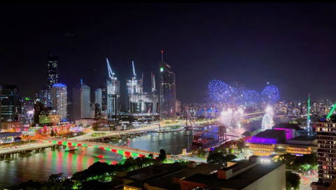 Riverview Haven Prime Spot For NY Fireworks - Tourism Gold Coast 2