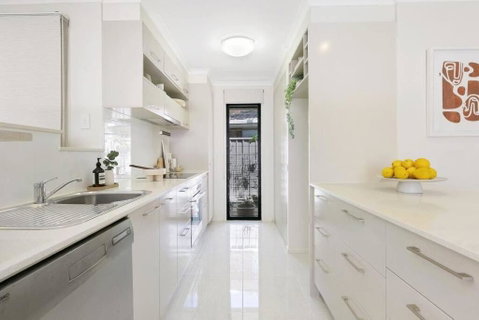 Riviera Road Miami - 4BRM Dual Villa - Tourism Gold Coast 3