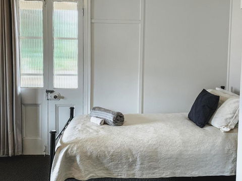 Roma Cottage On Roma Orchard - Tourism Gold Coast 3