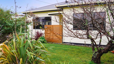 Room @ 88 - Tourism Gold Coast 0