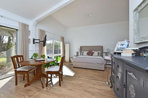 Rose Cottage Studio Romantic Or Solo Getaway. Spa, Games Room - Tourism Gold Coast 1