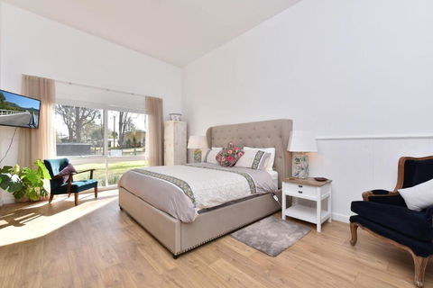 Rose Cottage Studio Romantic Or Solo Getaway. Spa, Games Room - Tourism Gold Coast 2