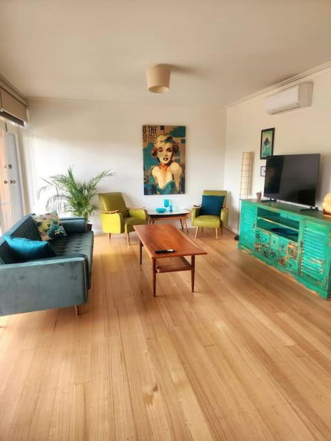 Rosebud Retro Retreat - Tourism Gold Coast 0