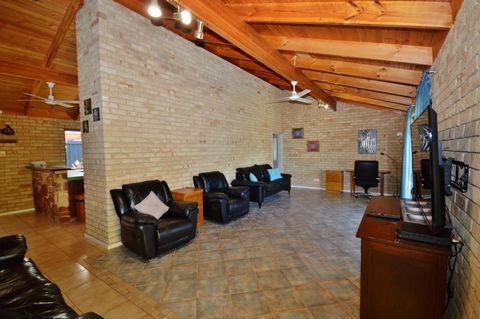 Rossys Retreat - Kalbarri WA - Tourism Gold Coast 2