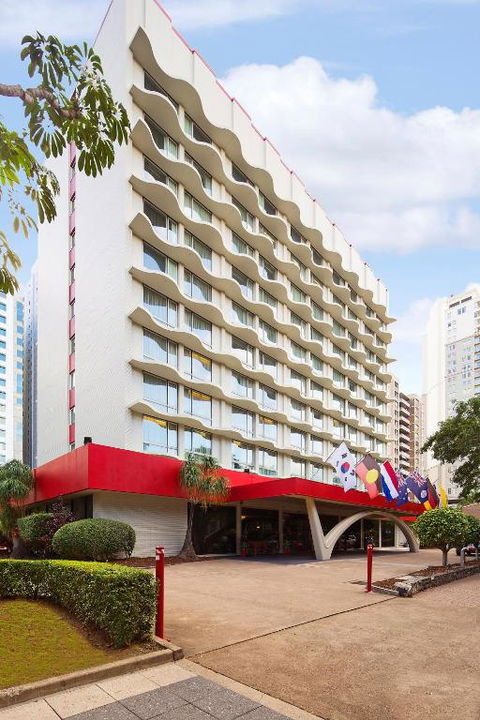 Royal On The Park - Tourism Gold Coast 1
