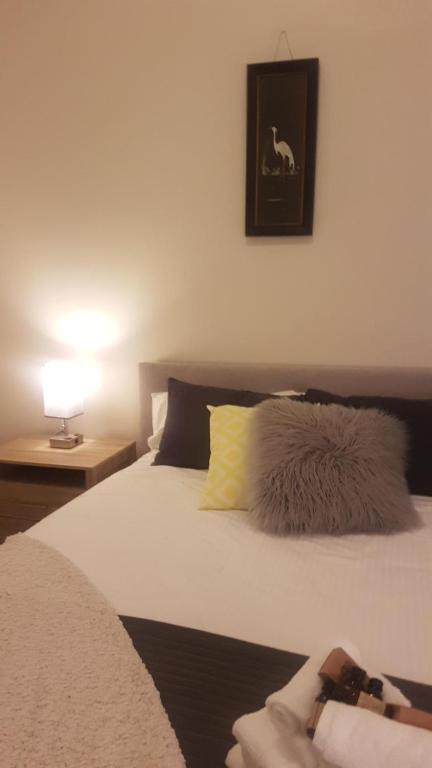 Royal Hotel Yass - Tourism Gold Coast 3