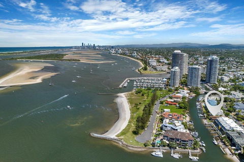 Runaway Bay Waterfront Delight - Tourism Gold Coast 1