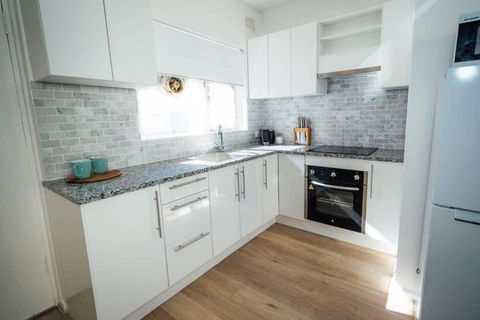 Sahara On AnzacClose - Tourism Gold Coast 3