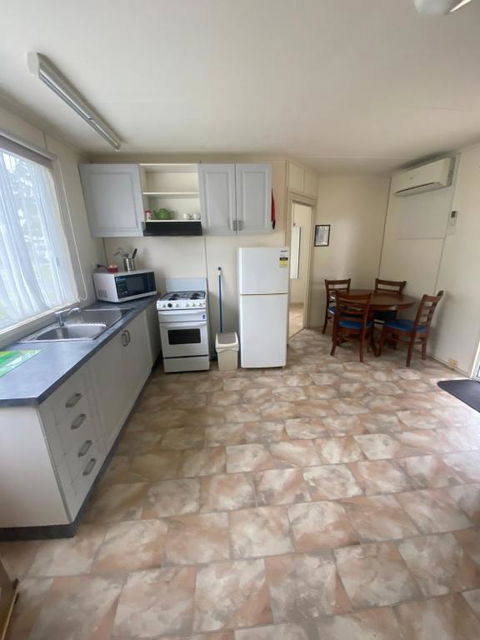 Sale Caravan Park - Tourism Gold Coast 0