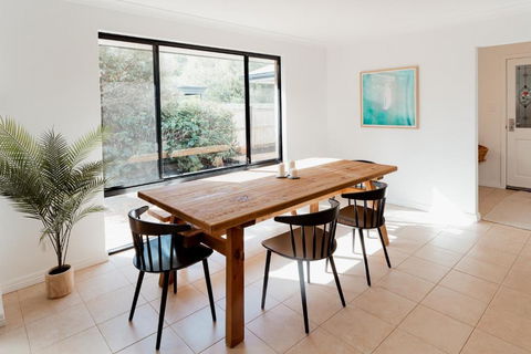 Salhus - Sleep In King Beds & Easy Walk To Town - Tourism Gold Coast 2