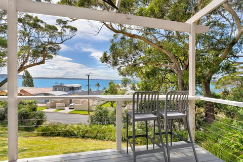 Sally Beach House With Ocean Views - Tourism Gold Coast 0