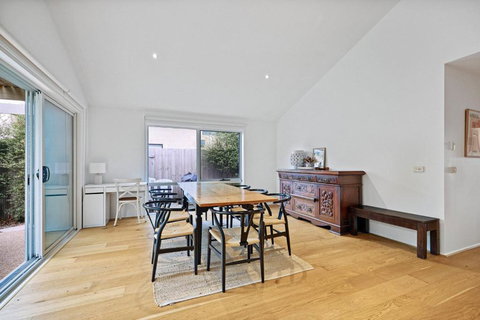 Salt Air Hideaway With Lush Backyard - Gold Coast 0