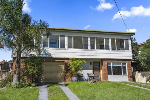 Salt Life - Belle Escapes Jervis Bay - Tourism Gold Coast 2