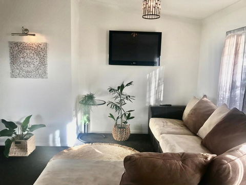 Salty Blue Beach House - Tourism Gold Coast 2