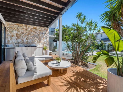 Salty Haven - Tourism Gold Coast 0