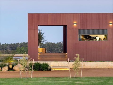 Samphire Chalet Tuart - Tourism Gold Coast 0