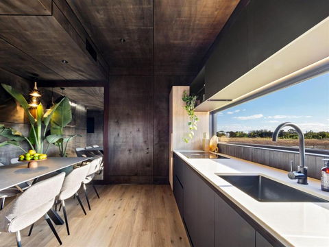 Samphire Chalet Tuart - Tourism Gold Coast 2