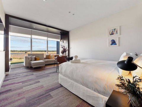 Samphire Chalet Tuart - Tourism Gold Coast 3
