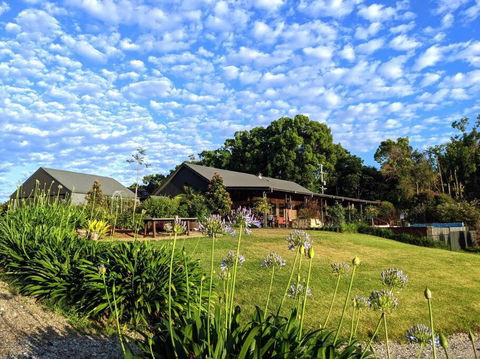 Samsara Farm Cottage - Stunning Hinterland Oasis - Tourism Gold Coast 0
