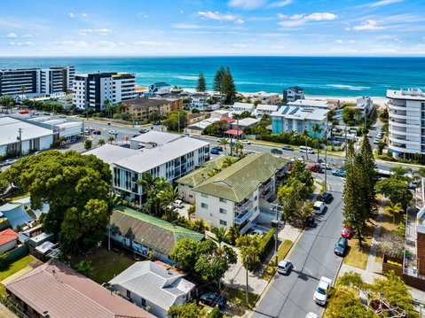 Samuel Grove - Tourism Gold Coast 0
