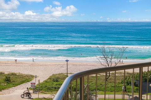 San Simeon 33 - Tourism Gold Coast 0