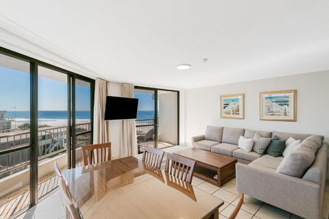 San Simeon 33 - Tourism Gold Coast 1